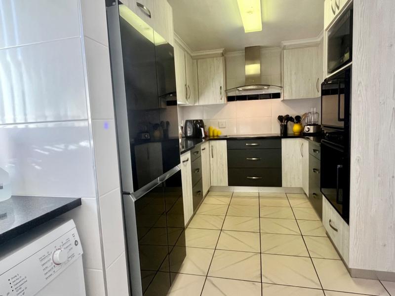 3 Bedroom Property for Sale in Fraaiuitsig Western Cape